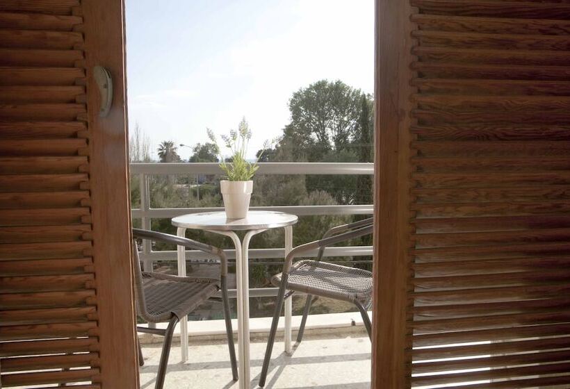 בית מלון כפרי Minavra