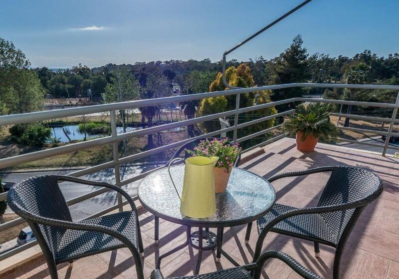 בית מלון כפרי Minavra