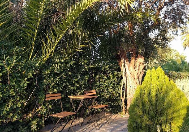 בית מלון כפרי Minavra