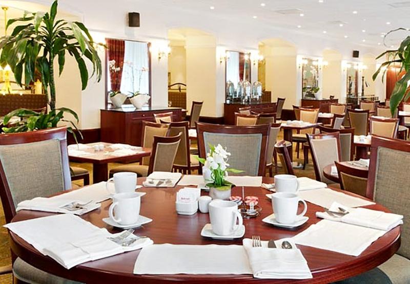 Отель Moscow Marriott Tverskaya