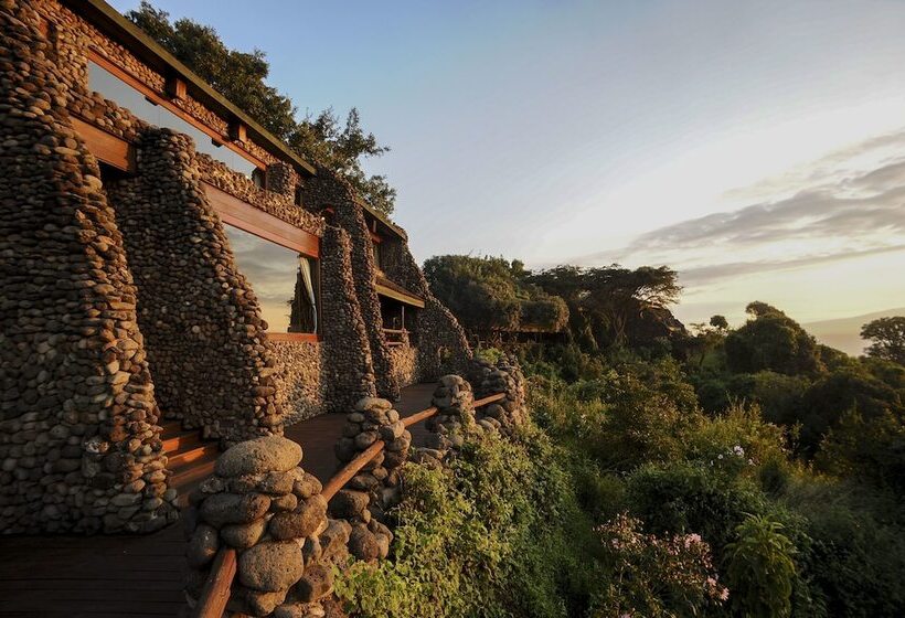 هتل Ngorongoro Serena Safari Lodge