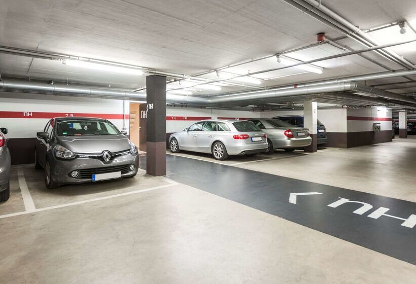 Отель NH Düsseldorf City