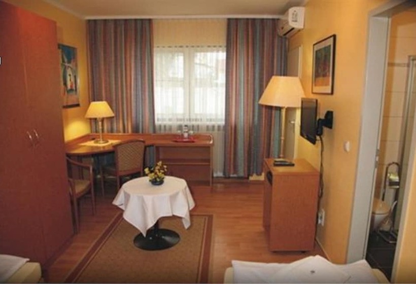 ホテル Ottersleben