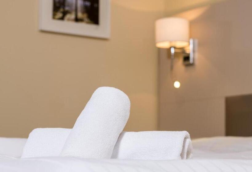 هتل Premier  Adults Only