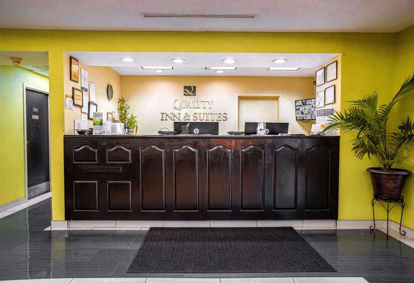 فندق Quality Inn & Suites Near Six Flags   Austell