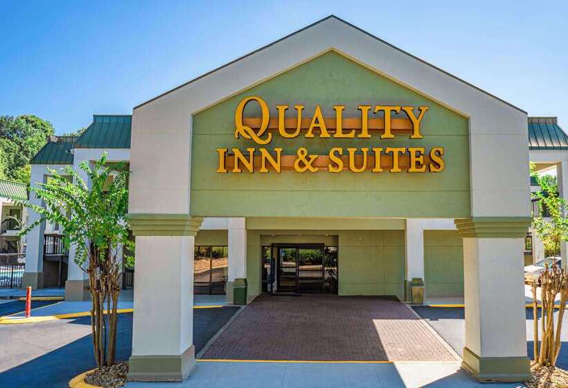هتل Quality Inn & Suites Near Six Flags   Austell