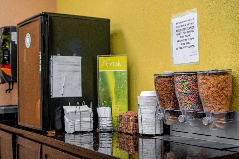 فندق Quality Inn & Suites Near Six Flags   Austell