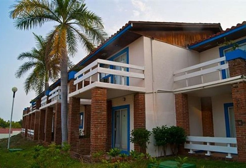 בית מלון כפרי Qualton Club Ixtapa All Inclusive