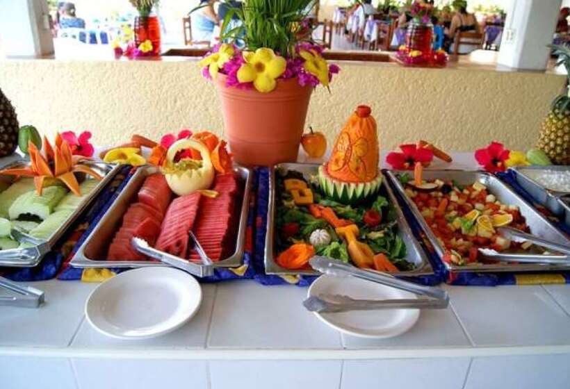 בית מלון כפרי Qualton Club Ixtapa All Inclusive