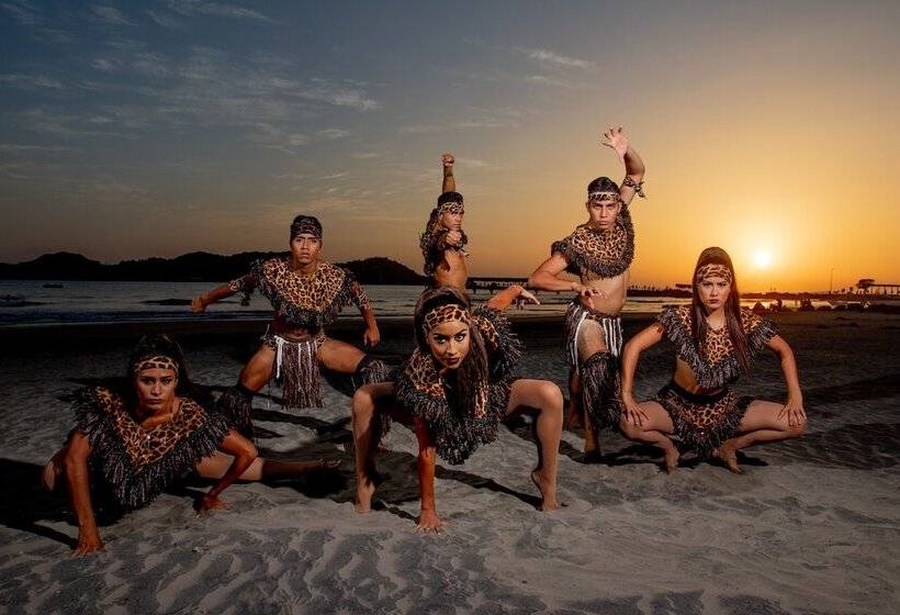 בית מלון כפרי Qualton Club Ixtapa All Inclusive