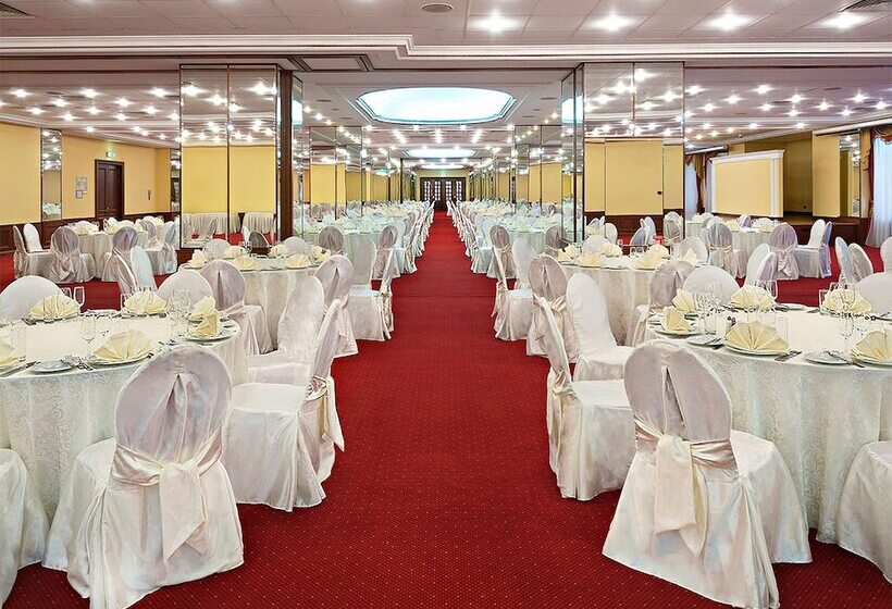 Radisson Slavyanskaya Hotel And Business Centre, Moscow