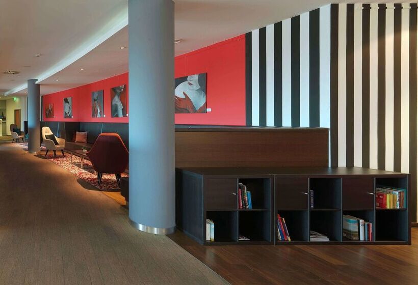 هتل Ramada By Wyndham Dresden