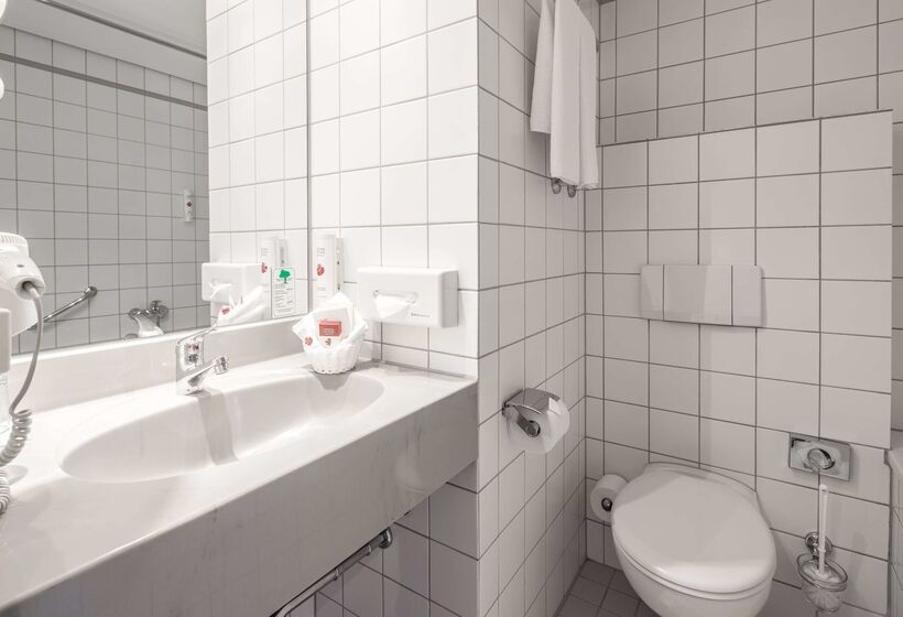 호텔 Ramada By Wyndham Dresden