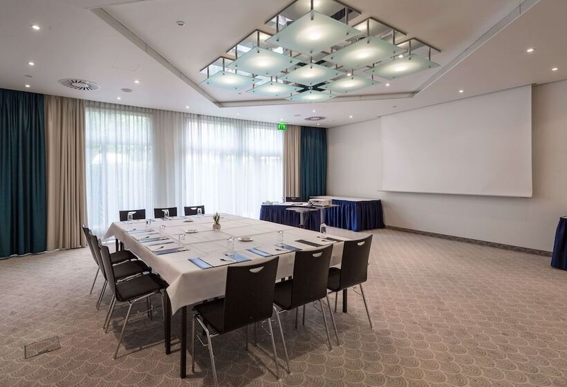 호텔 Ramada By Wyndham Dresden