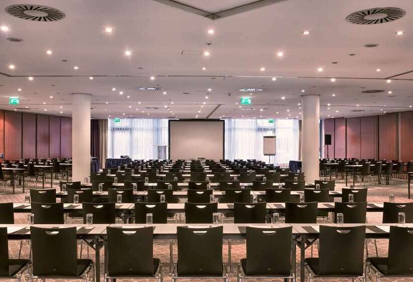 호텔 Ramada By Wyndham Dresden