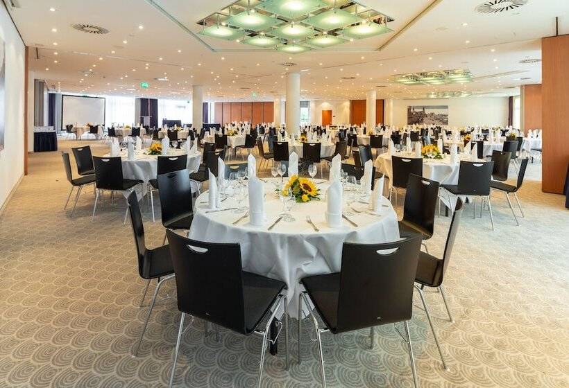 호텔 Ramada By Wyndham Dresden