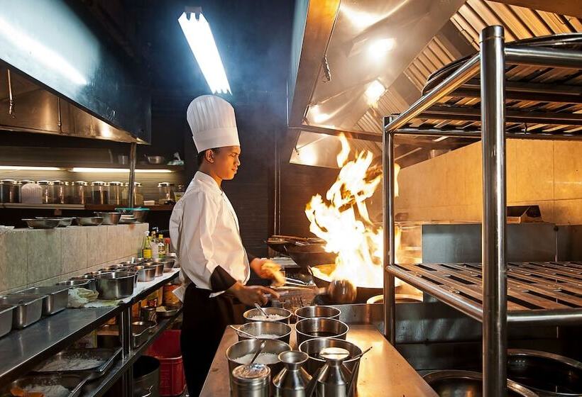 Redtop Hotel & Convention Center