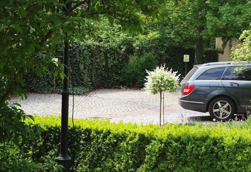 ホテル Bellevue Schmölln