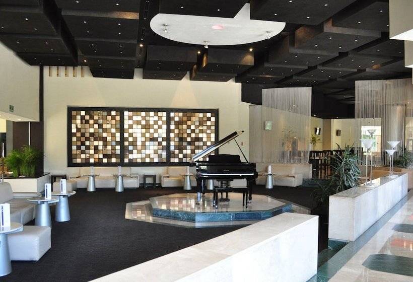 هتل Royal Pedregal