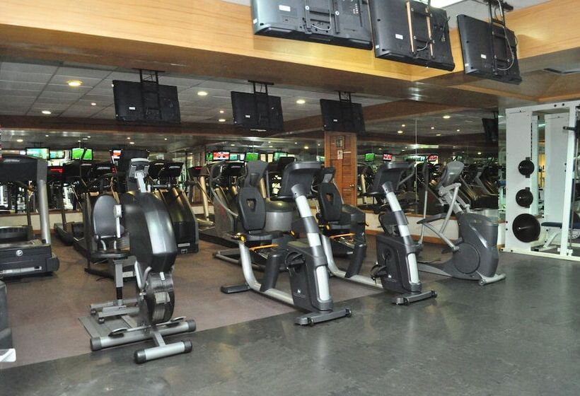 هتل Royal Pedregal