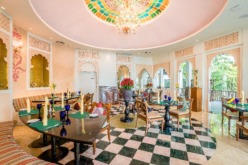 Отель Royal Wing Suites & Spa Pattaya