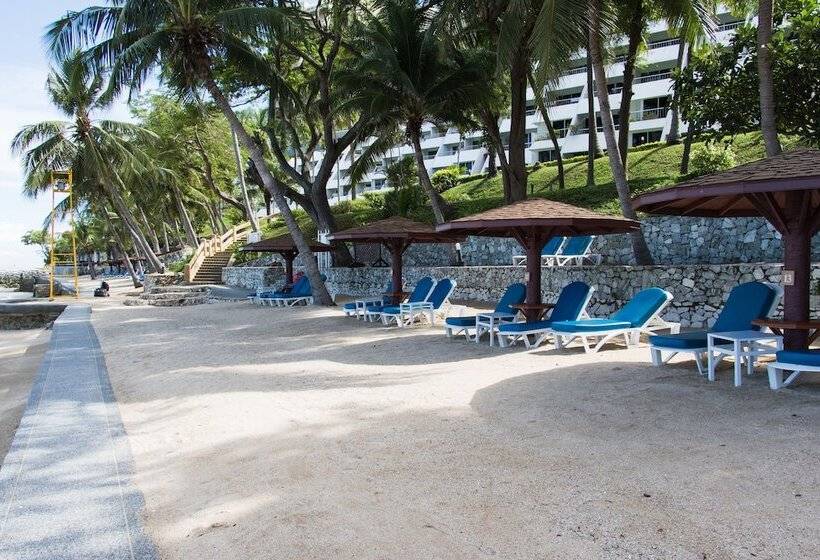 Отель Royal Wing Suites & Spa Pattaya