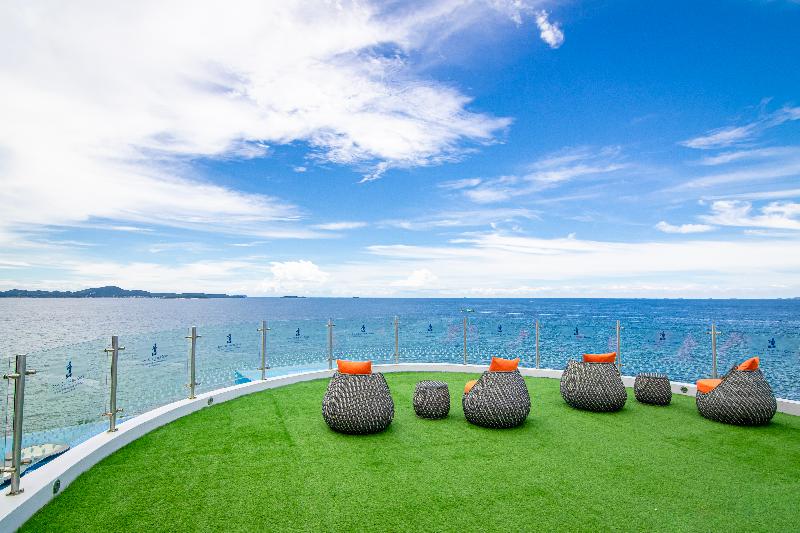 Отель Royal Wing Suites & Spa Pattaya