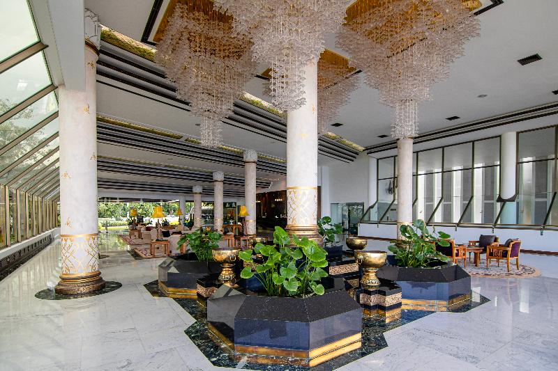 Отель Royal Wing Suites & Spa Pattaya