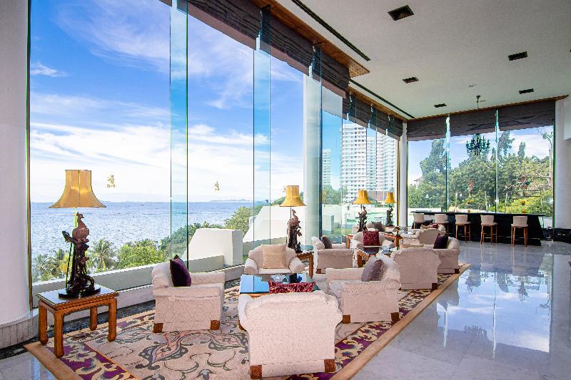 Отель Royal Wing Suites & Spa Pattaya