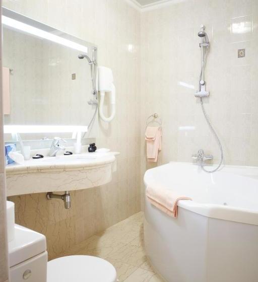 هتل Royal Zenithi