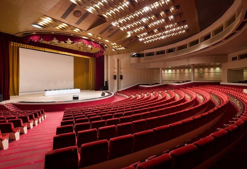 فندق Saint Petersburg