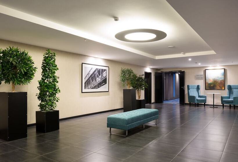 فندق Saint Petersburg