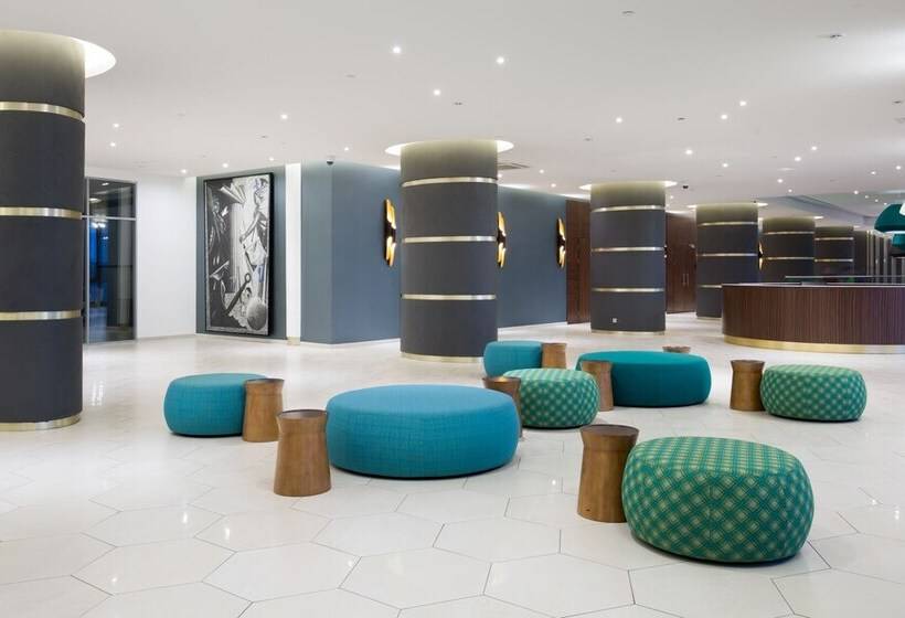 فندق Saint Petersburg