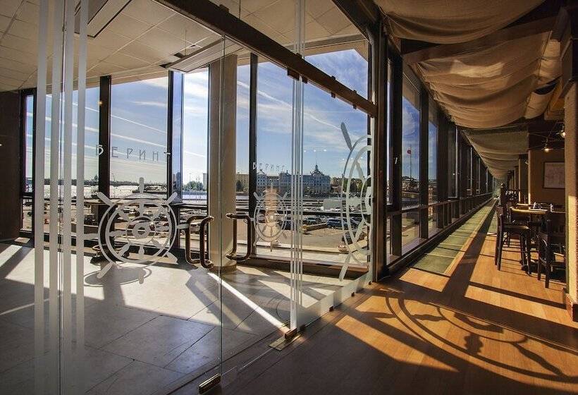 فندق Saint Petersburg