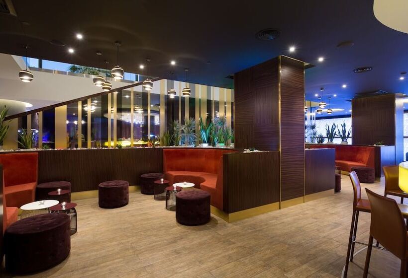 فندق Saint Petersburg