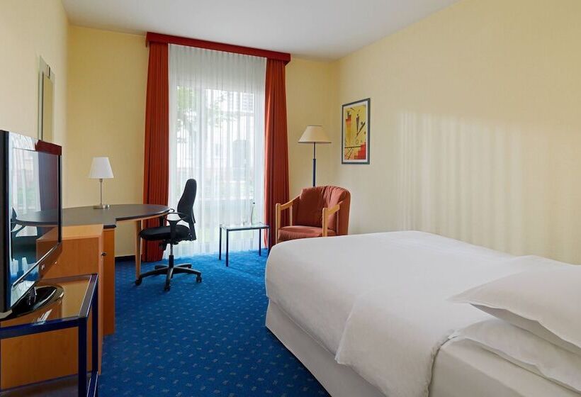 酒店 Sheraton Offenbach