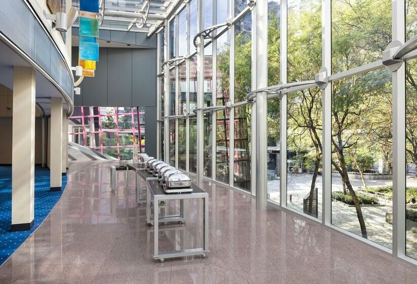 فندق Sheraton Vancouver Wall Centre