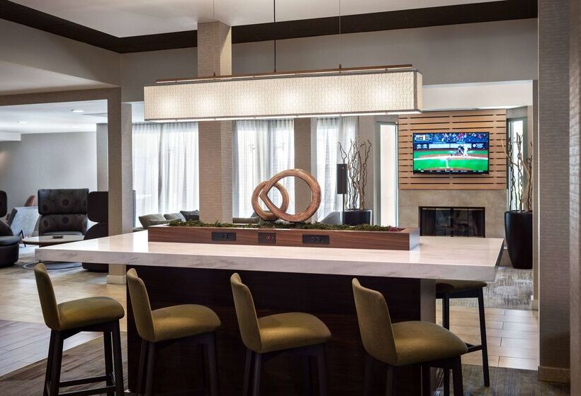 ホテル Sonesta Select Camarillo