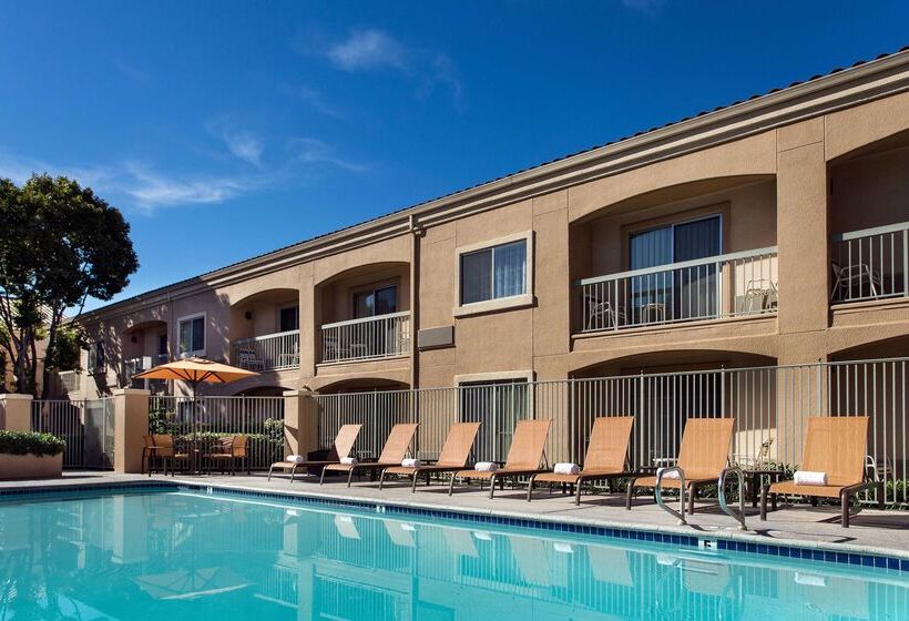 ホテル Sonesta Select Camarillo