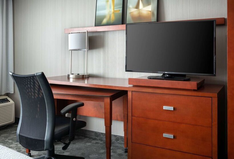 هتل Sonesta Select Camarillo