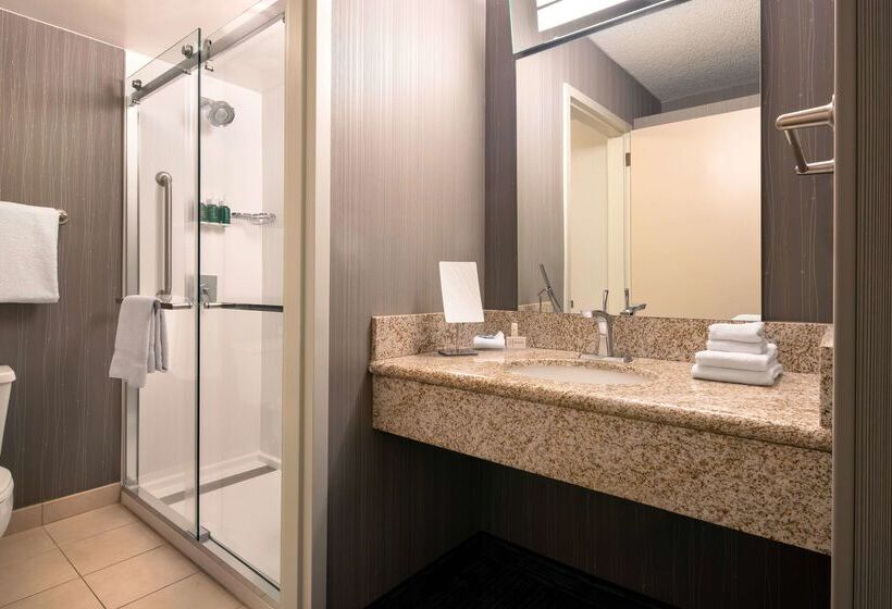 ホテル Sonesta Select Camarillo