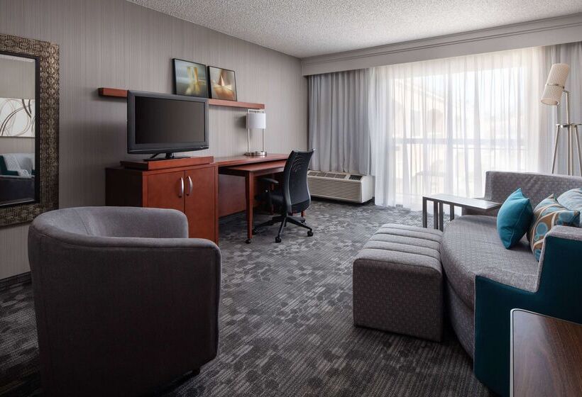 هتل Sonesta Select Camarillo