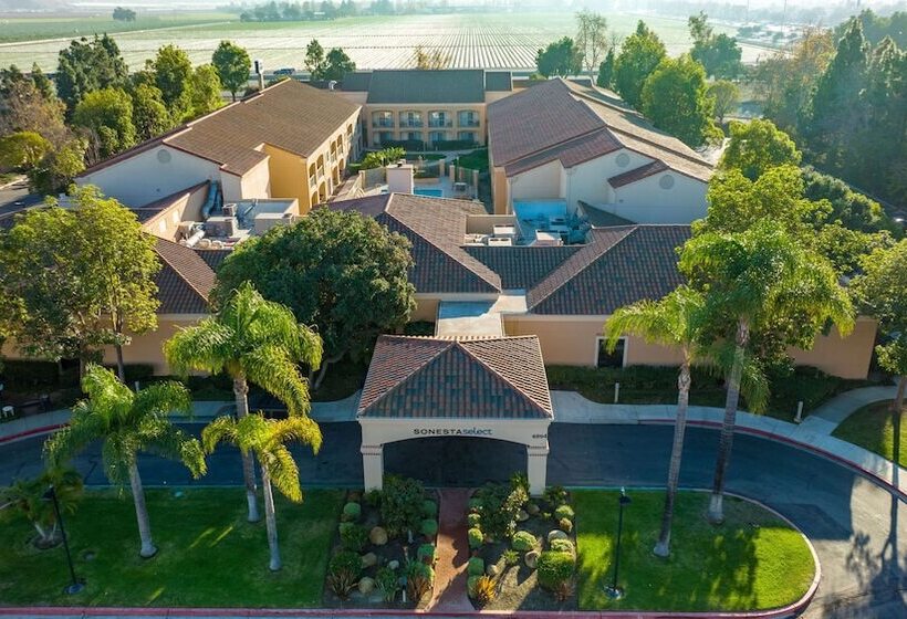 ホテル Sonesta Select Camarillo