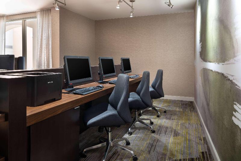 ホテル Sonesta Select Camarillo