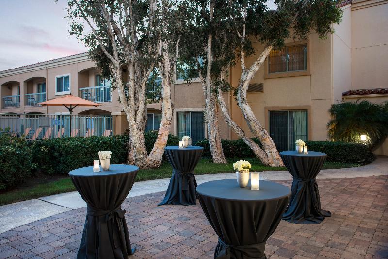 ホテル Sonesta Select Camarillo