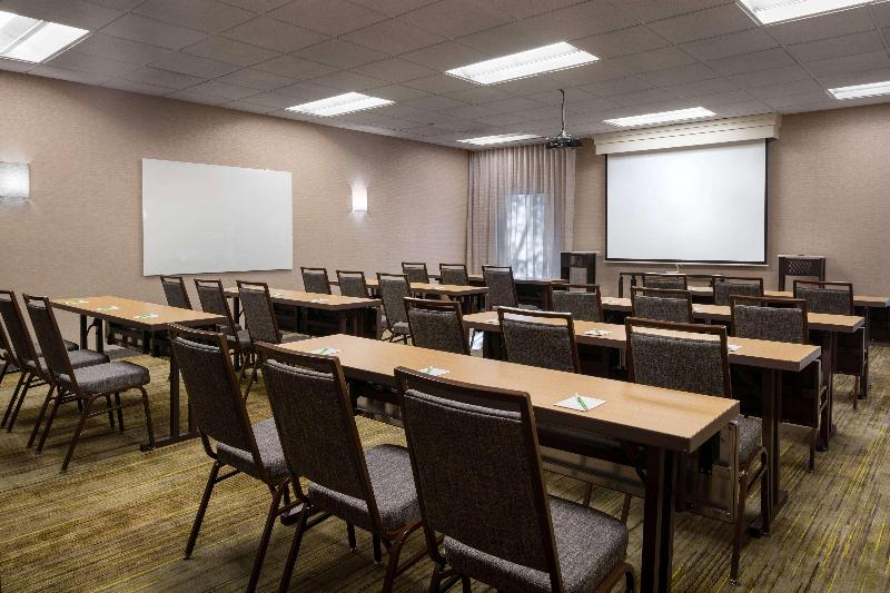 ホテル Sonesta Select Camarillo