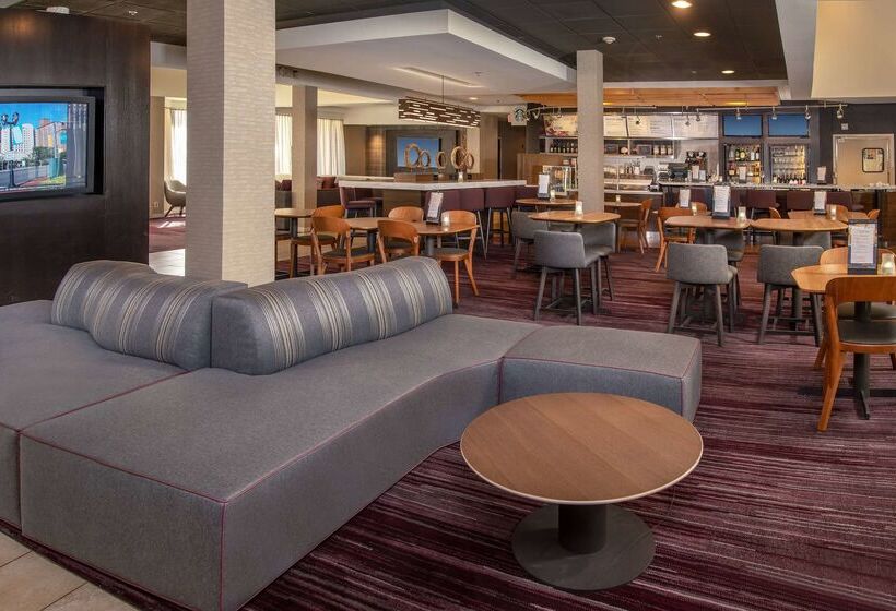 Отель Sonesta Select Newark Christiana Mall