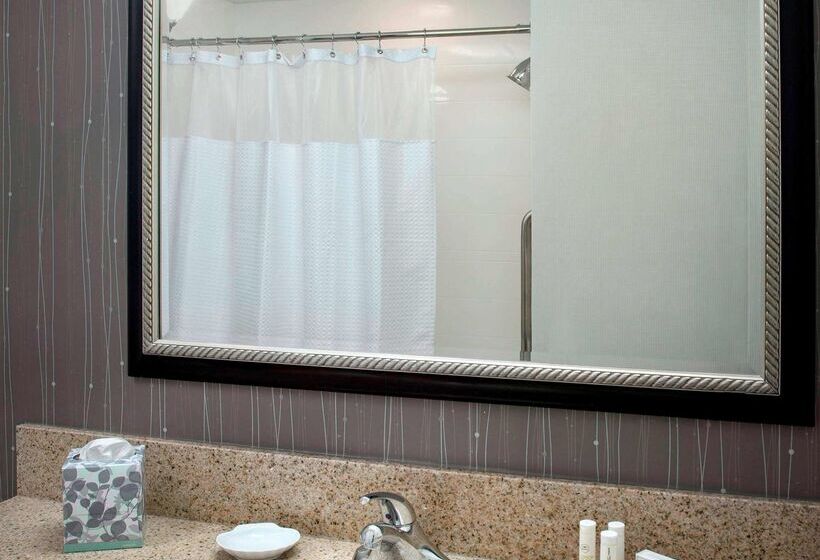 Отель Sonesta Select Newark Christiana Mall