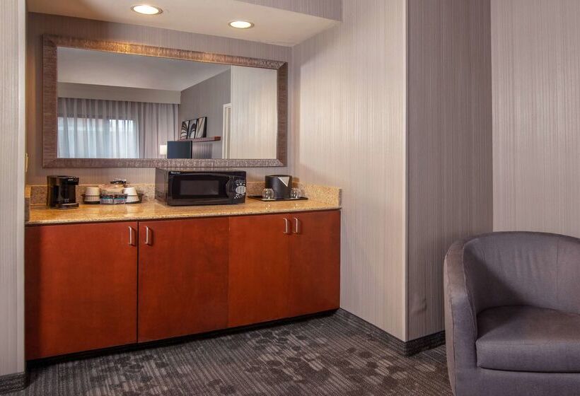 Отель Sonesta Select Newark Christiana Mall