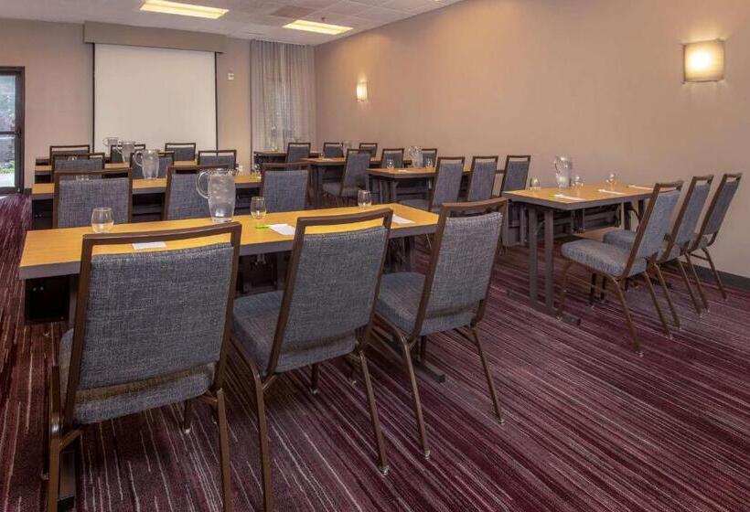 Отель Sonesta Select Newark Christiana Mall